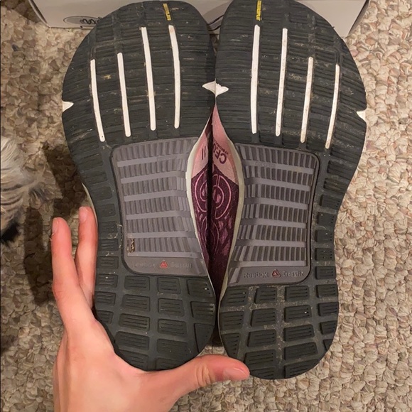 pink/purple reebok’s - Picture 2 of 2